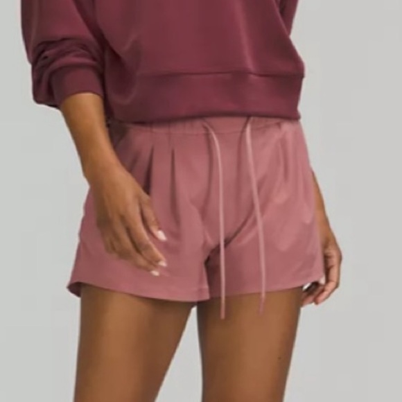 ❤️LULULEMON STROLL AT SUNDOWN SHORT 3”-SPICED CHAI-10❤️ - Picture 6 of 13